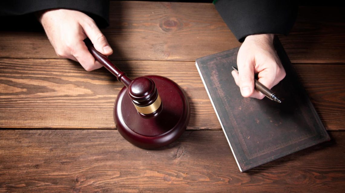 Court Trial 101: How Does a Defense Attorney Prepare for a Case?